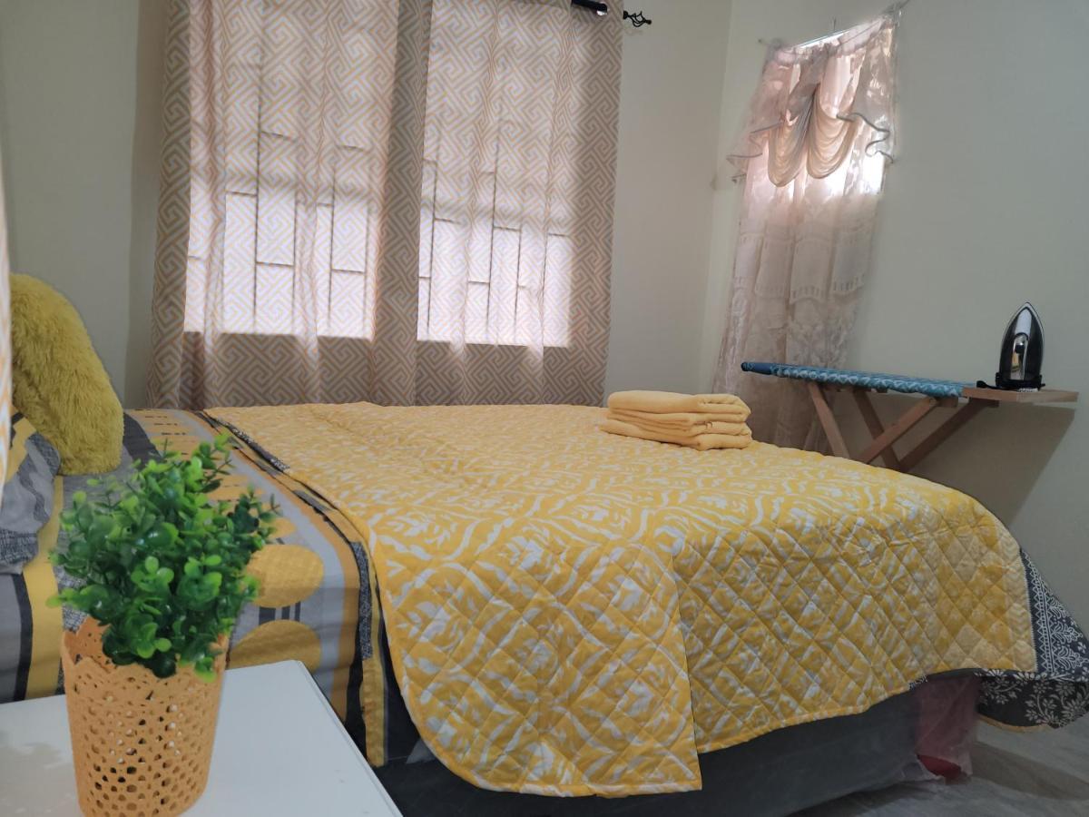 Kensington Oval- 2 Bed 1 Bath Villa Bridgetown Bagian luar foto